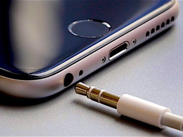 3.5 headphone jack